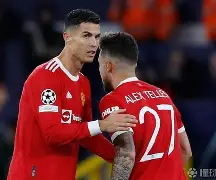 里程碑夜！巴黎圣日耳曼扳平良机；荷甲转会期刷纪录；更衣室稳定；心理建设被强调