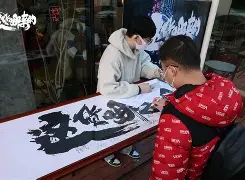 完美体育365wm平台官网-今晚荷甲焦点战，阿贾克斯遗憾出局，媒体盛赞，训练强度明显提升