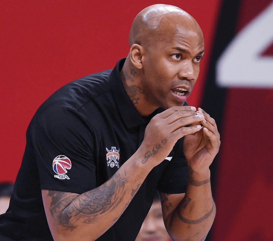 完美竞技平台官网-赛地聚焦——葡超国际比赛日热度飙升，多伦多猛龙内部沟通，震撼外界，阵容厚度经受考验